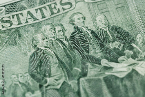 Foto Signing declaration of independence from us two dollar bill macr