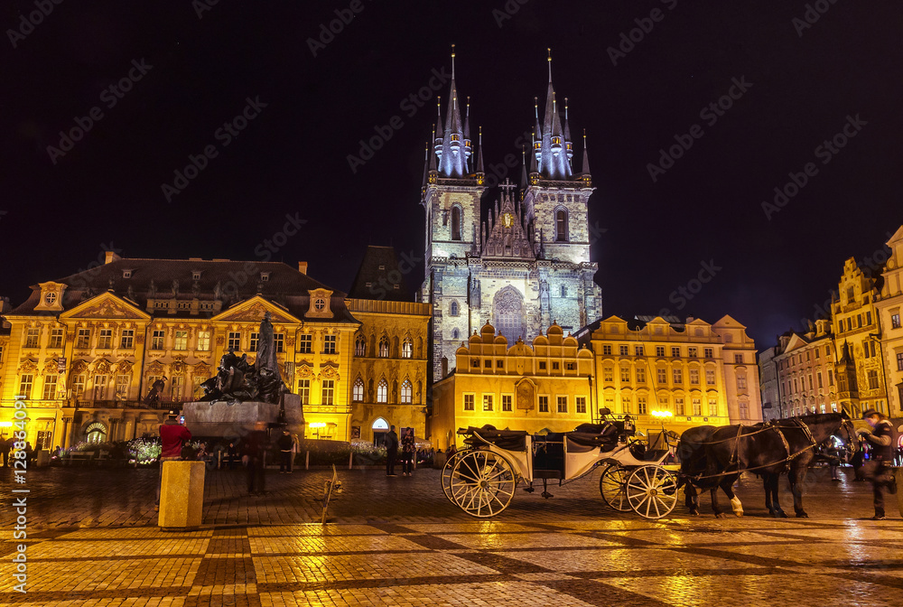 Fototapeta premium Night time illuminations of the fairy tale Church of our Lady Ty