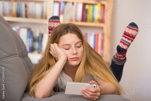 Behang Time to relax,  happy teenage  girl  and leisure concept