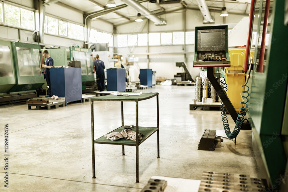 Factory equipped with cnc machines Factory equipped with cnc machines