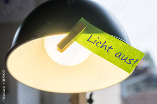 фотографія Aufforderung zum Licht ausmachen