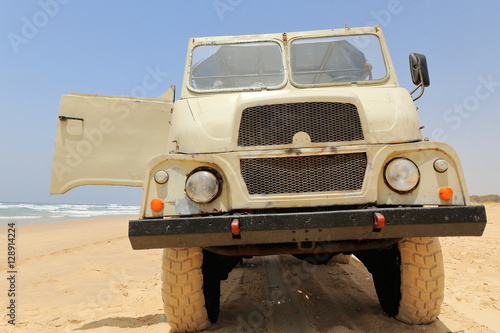 Old all-terrain truck ready for the sand. Lac Retba-Senegal. 3171 photo