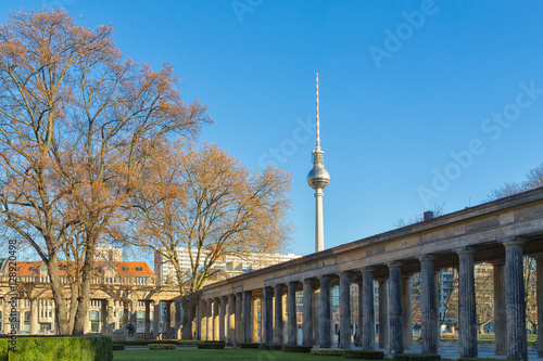 Old Nationalgallery in Berlin with Colonnades and a tree with be