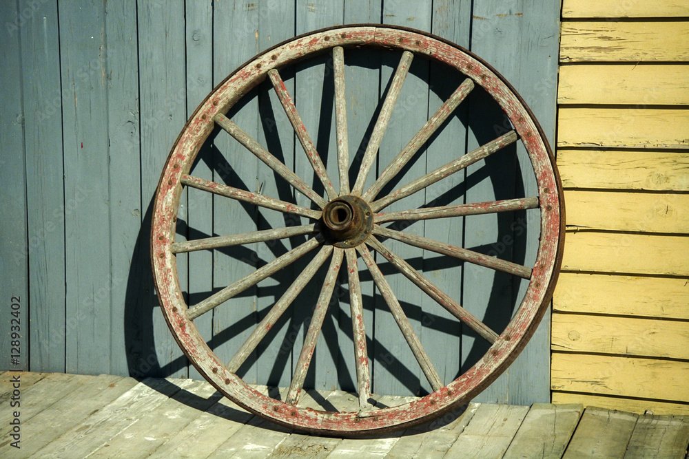 wagon wheel from time of  settlers 