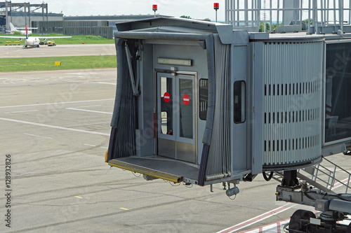 Jet bridge photo