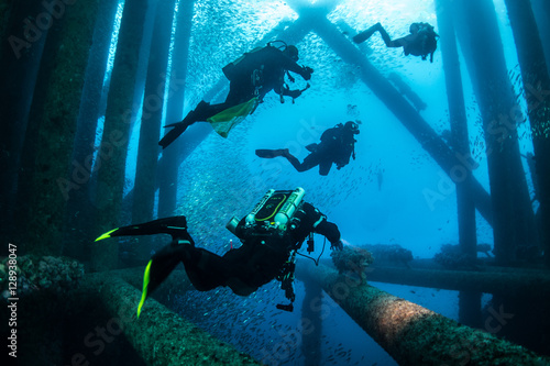 Φωτογραφία Oil rig dive crew