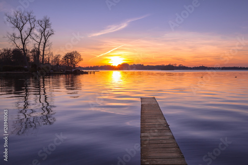 Tranquil purple Sunset over Serene Lake © creativenature.nl