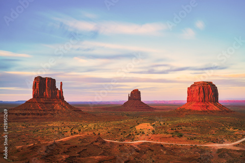 Fototapeta Naklejka Na Ścianę i Meble -  overlook  view of Monument valleys in the sunset,Arizona,usa.