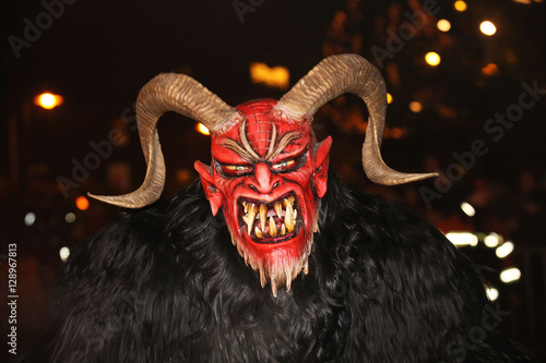 Krampus- und Perchtenlauf in Bad Goisern