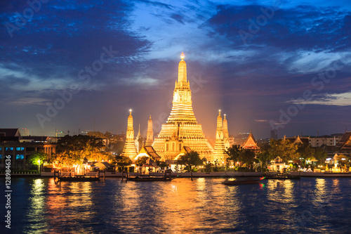 Wat Aroon, Bangkok ,Thailand © Naris