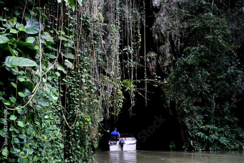 Kuba, Eingang der Tropfsteinhöhle Cueva del Indios bei Vinales