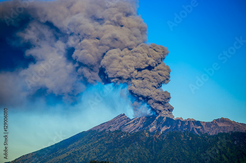 25 Jule - Indonesia, East Java. Eruption volcno raung