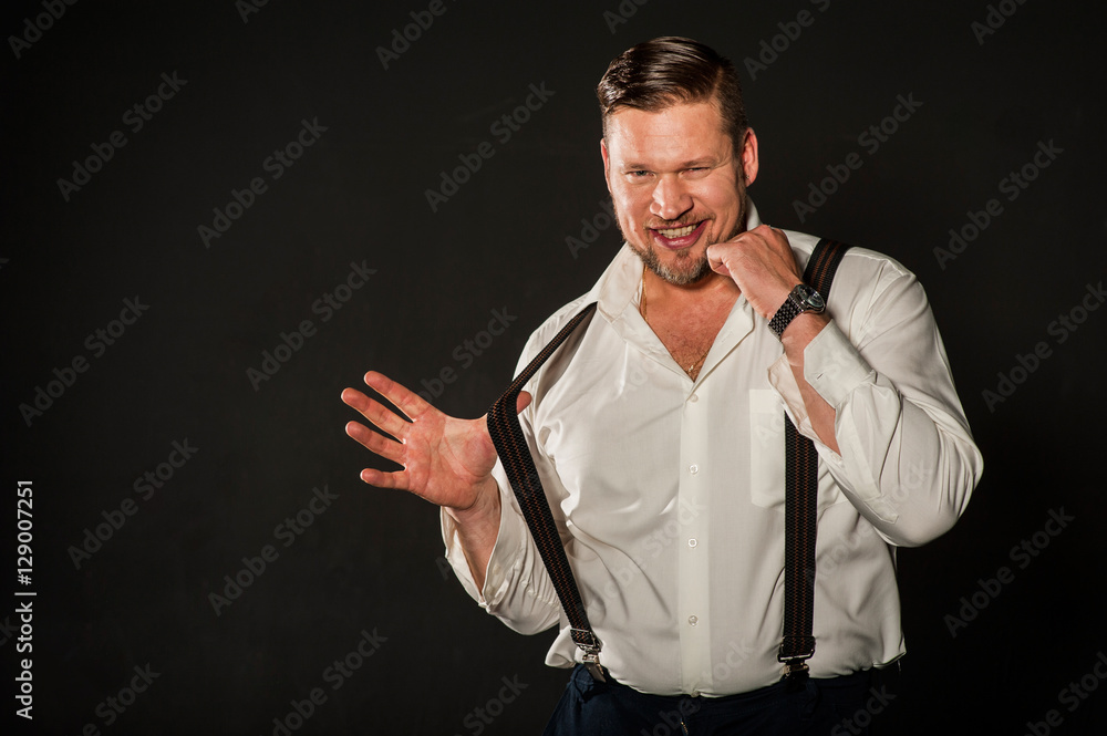 Fototapeta premium мужчина в студии