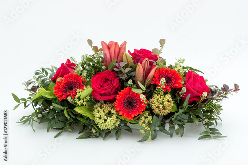 Obraz na plátně olorful flower arrangement wreath for funerals isolated on white