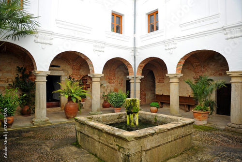Claustro del monasterio del Palancar, Pedroso de Acim, provincia de Cáceres, España photo