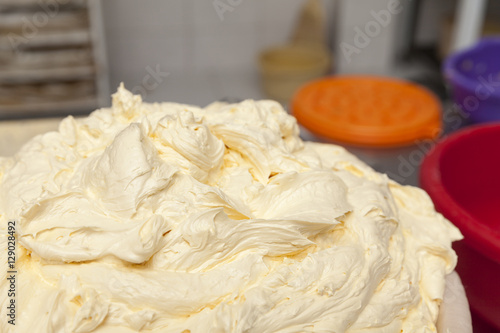 cream cake with vanilla