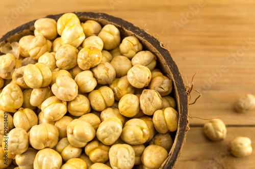 chick peas in a bowl