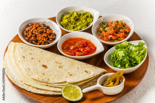 タコス　メキシコ料理　 Tacos set Mexican food