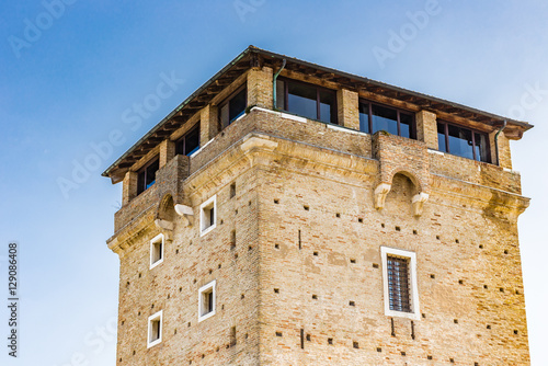 Fototapeta Naklejka Na Ścianę i Meble -  ancient tower