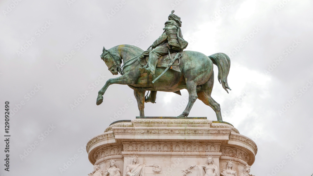 Obraz premium Statue at National Monument of Vittorio Emanuele in Rome