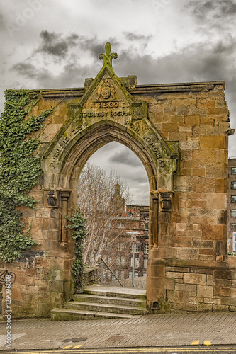 Glasgow Rottenrow Gardens Entrance photo