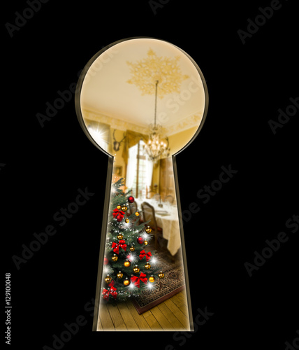 Blick durchs Schlüsselloch am Heiligabend