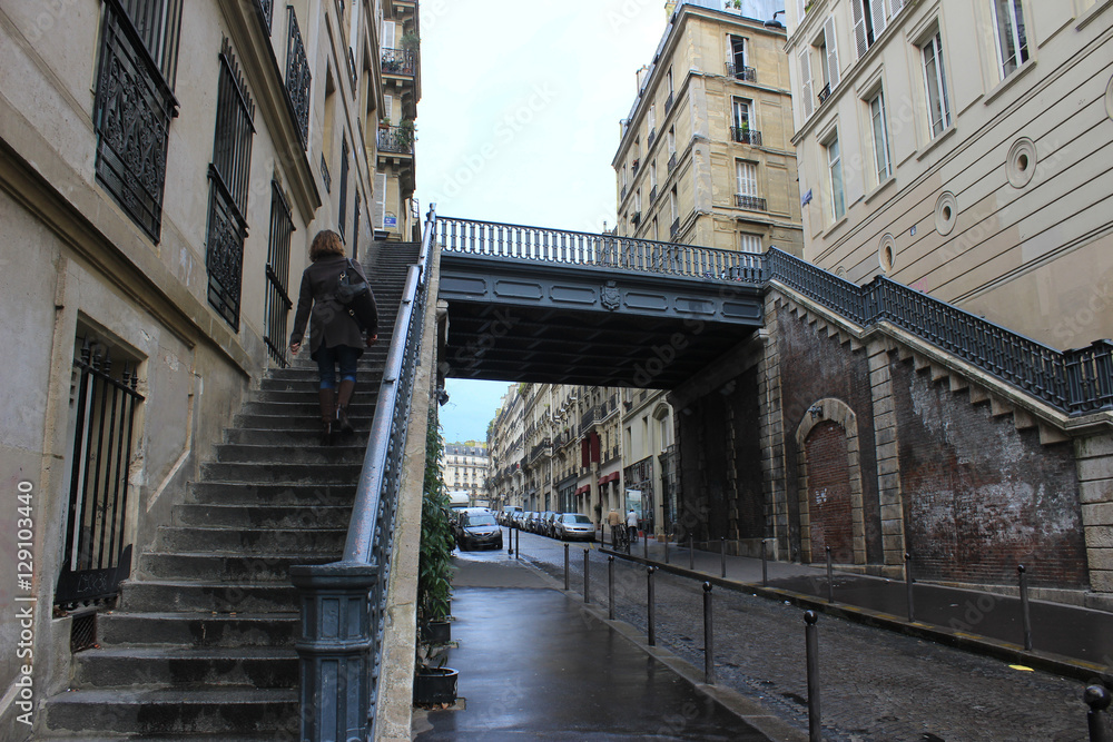 Paris - Pont - Rue de Bellefond - Rue Pierre Sémard Paris - Pont - Rue de Bellefond - Rue Pierre Sémard