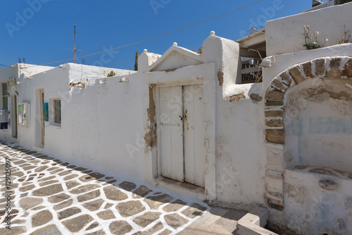 Old white house in Naoussa town, Paros island, Cyclades, Greece © Stoyan Haytov