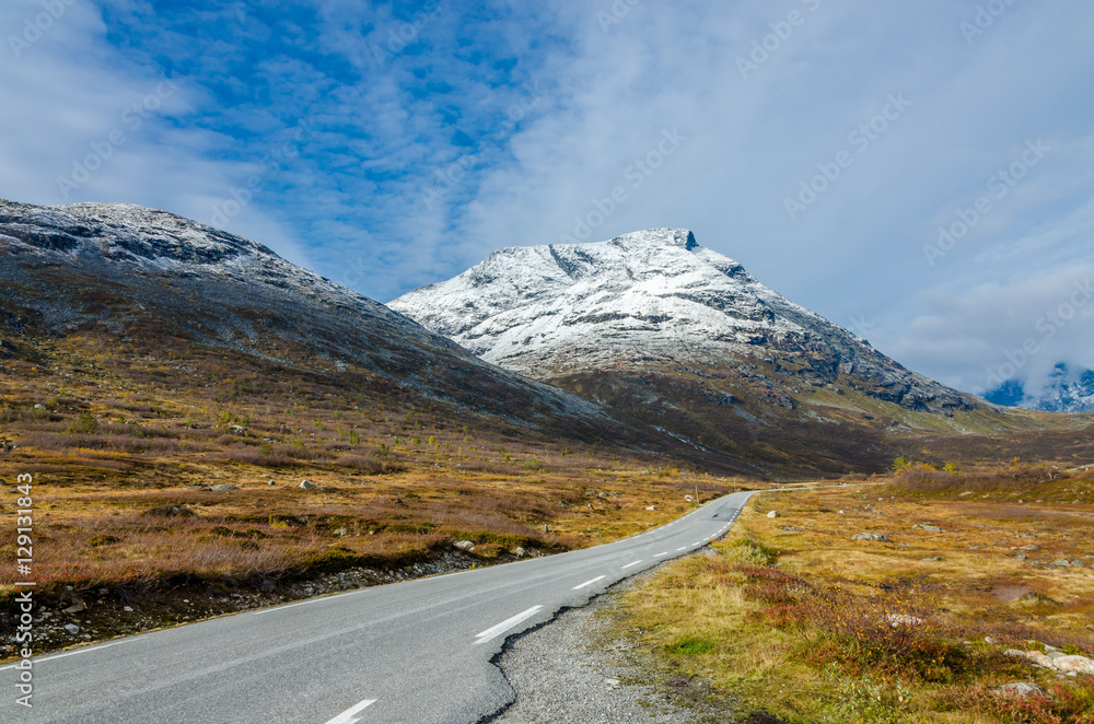 Fototapeta premium Road in mountain