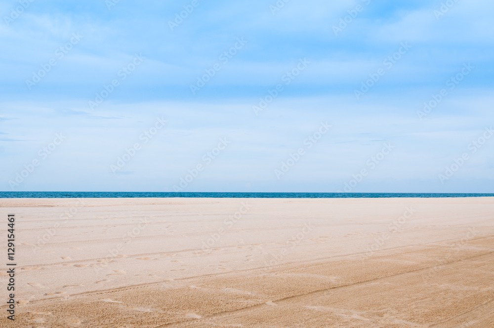 Fototapeta premium Sea and sand at nature landscape samila-songkhla Thailand, for background