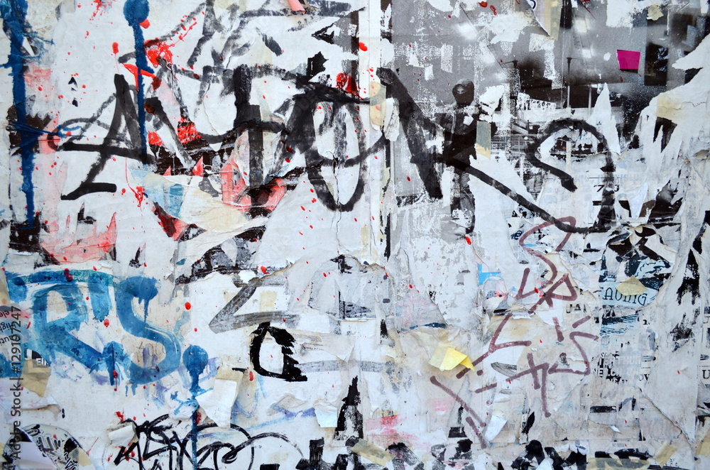 Fototapeta premium Alte Mauer mit Plakatresten