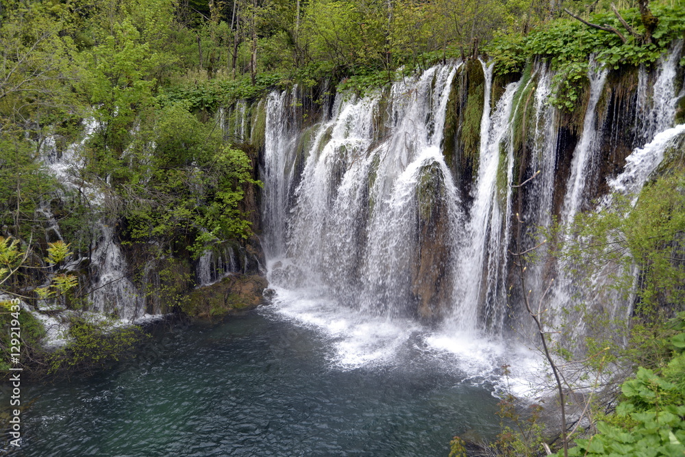 Obraz premium PARQUE NACIONAL PLITVICE