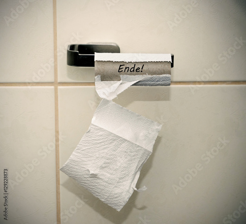 Leere Toilettenpapierrolle photo