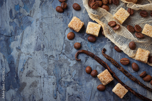 Obraz na plátně Brown cane sugar, coffee beans and  vanilla pods