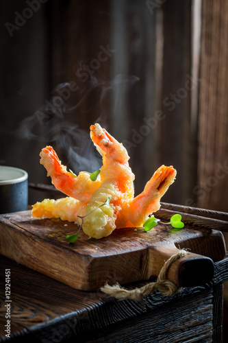Enjoy your shrimp in tempura with red sauce