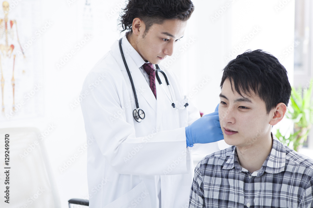 Male is visiting otolaryngology Male is visiting otolaryngology