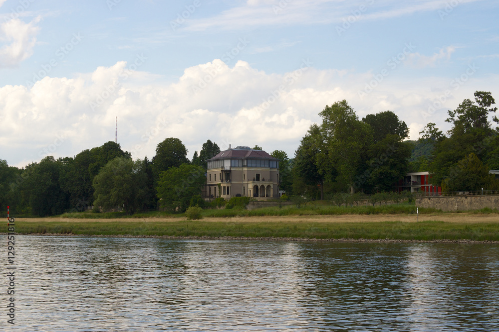 Obraz premium Elbe bei Pillnitz