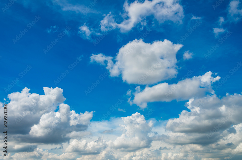 Obraz premium blue sky with cloud background