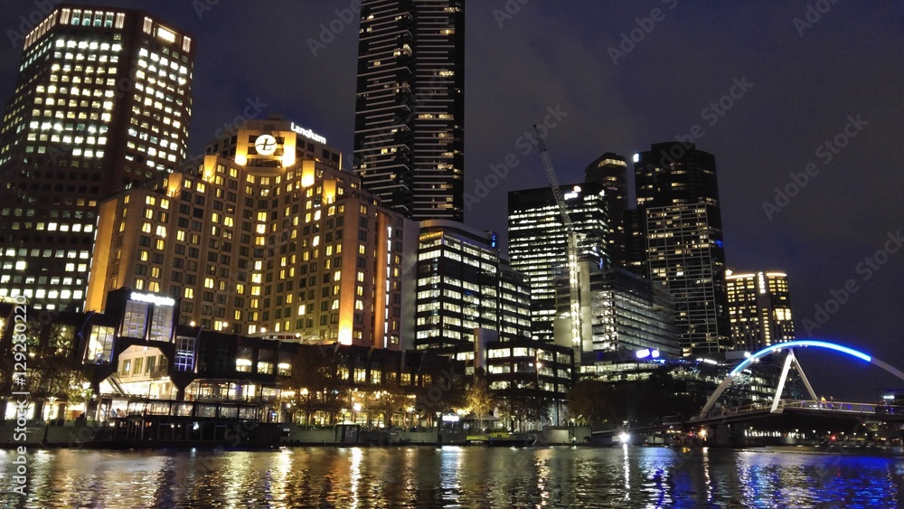 Yarra river and the city of Melbourne at night