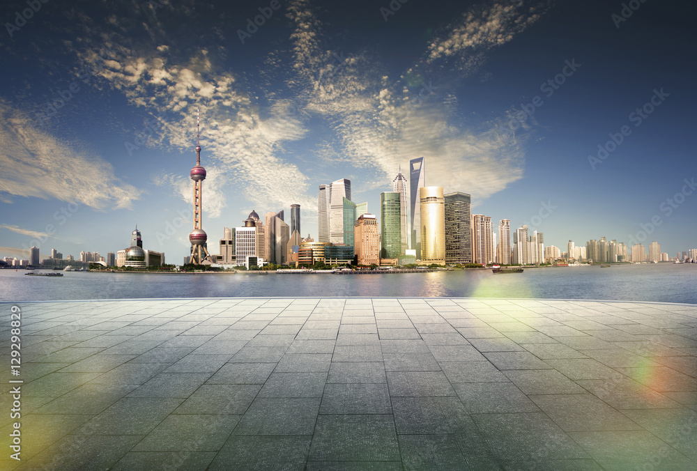 Obraz premium beautiful sunrise in shanghai,view from suzhou river, China