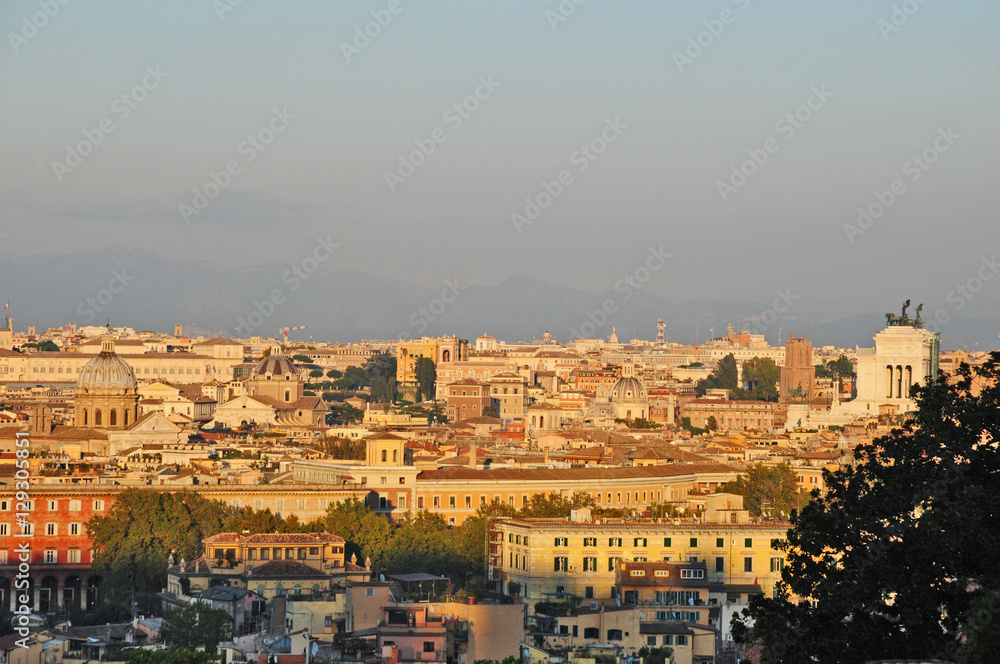 Roma al tramonto dal Gianicolo