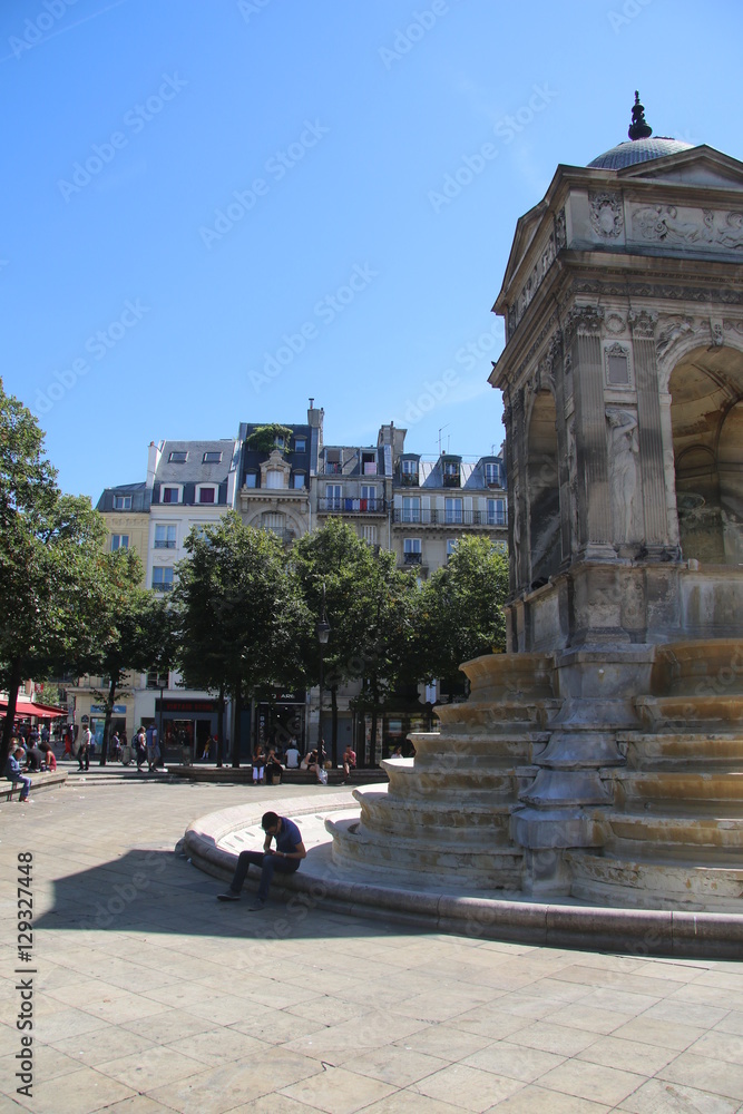 Obraz premium Paris - Août 2016 - Place des Innocents