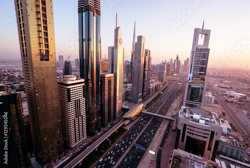 Foto Dubai skyline in sunset time, United Arab Emirates