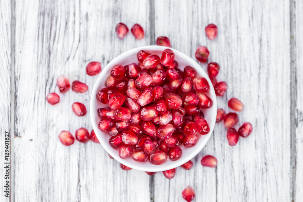 Pomegranate (selective focus) Pomegranate (selective focus)