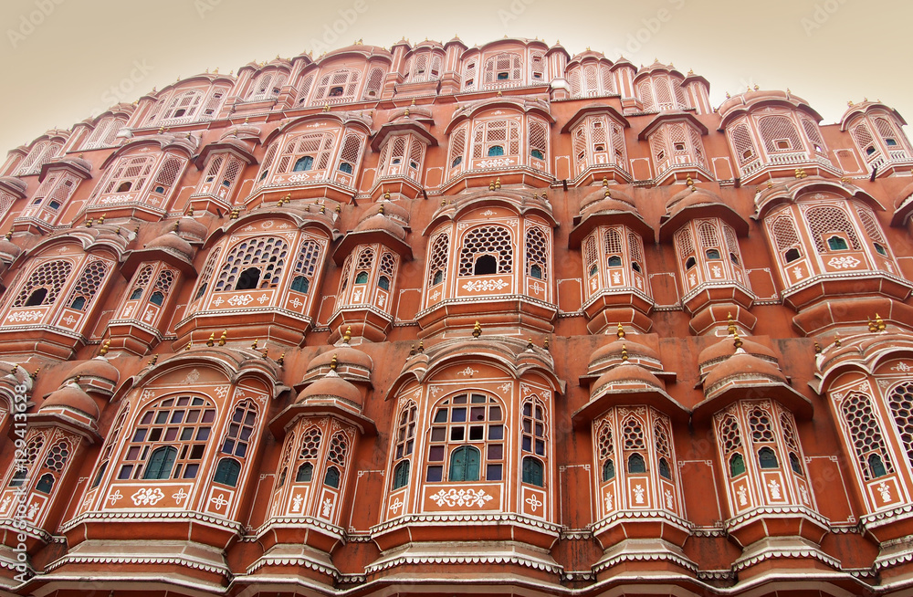 Hawa Mahal palace (Palace of the Winds) in Jaipur, Rajasthan, India