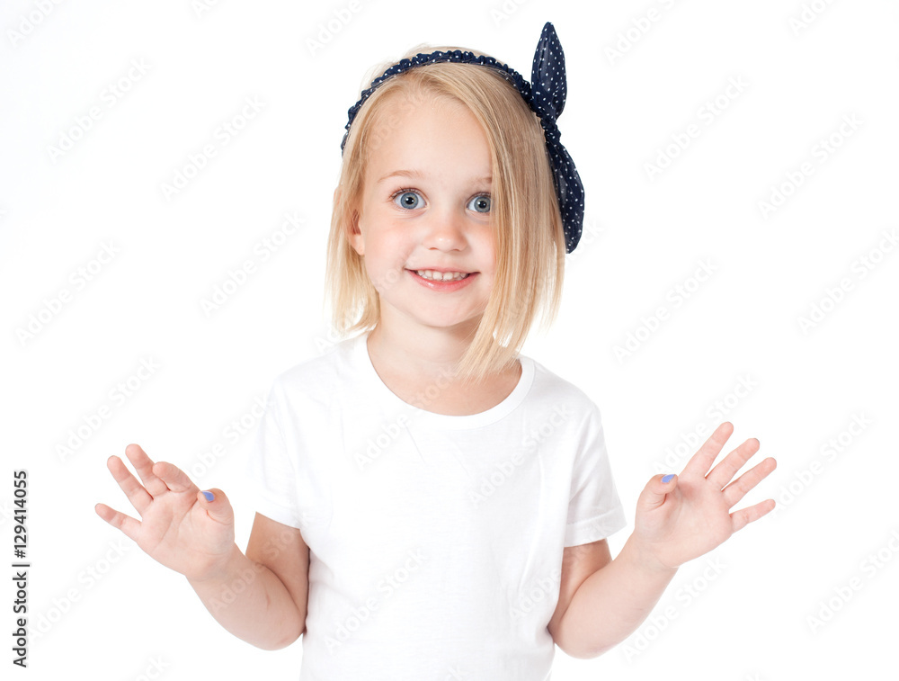 child- portret- girl in a white T-shirt