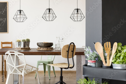 Photography Communal table and pendant lamps