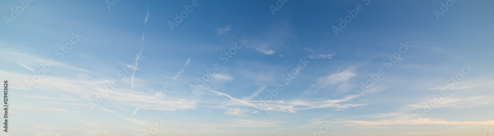 Obraz premium stripes in the sky