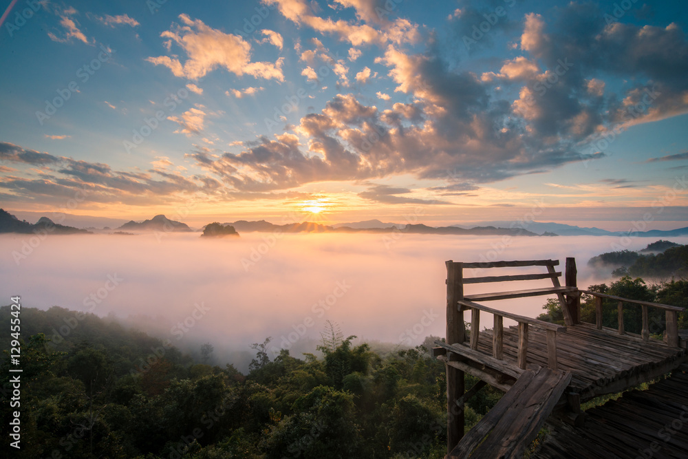 Obraz premium Morning view with beautiful nature.