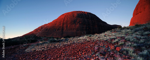 Australia Landscape : Red rock of Alice Spring, Yulara, Mutitjulu photo